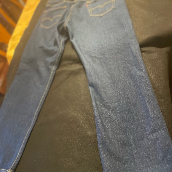 501 Levi Strauss and Company  Jeans. W38 L 32 - Picture 8 of 9